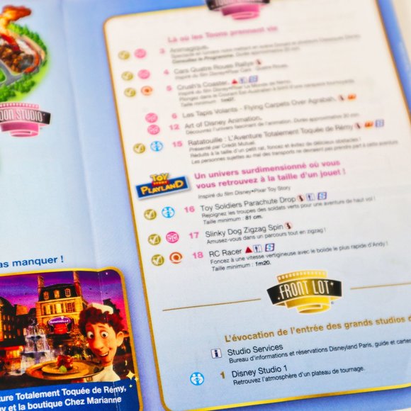 PARIS Disney EURO Disneyland Map EUROPE souvenir gift for Travel 2015 FRENCH - Picture 9 of 15